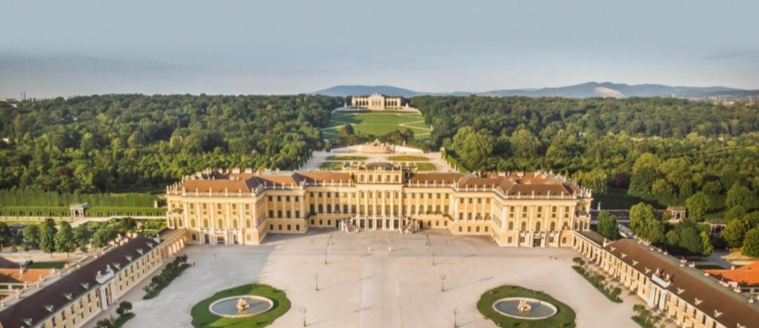 D&D Schonbrunner Deluxe Apartment Vienna Exterior photo