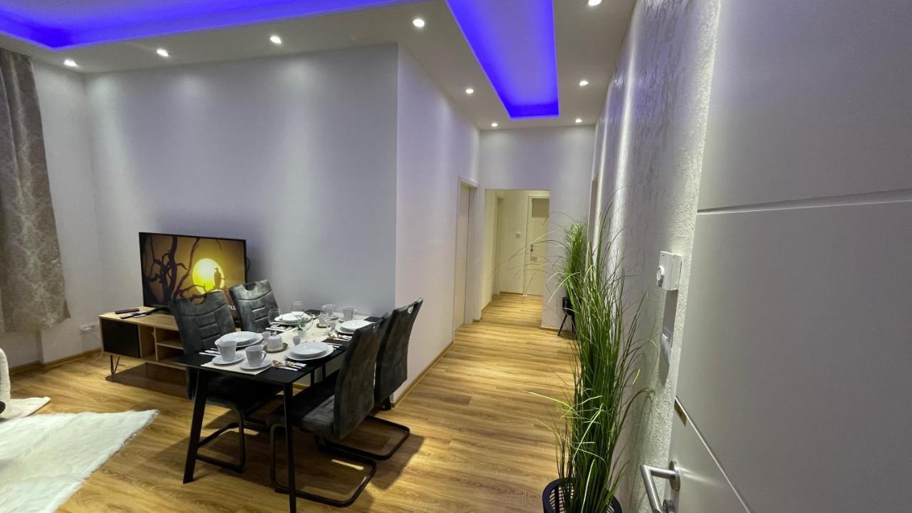 D&D Schonbrunner Deluxe Apartment Vienna Exterior photo